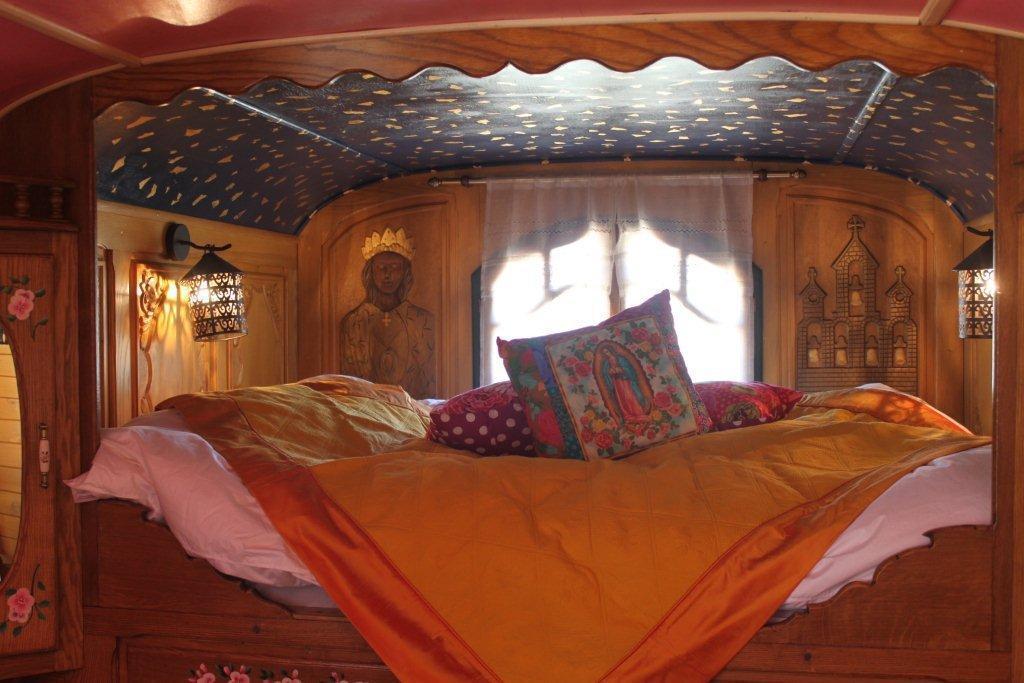 Bed and Breakfast La Roulotte "Les Saintes" Zimmer foto