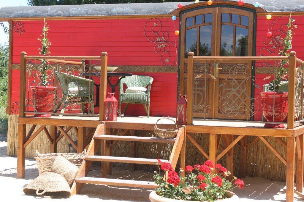 Bed and Breakfast La Roulotte "Les Saintes" Exterior foto